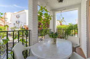 Casa en la playa con piscinas E